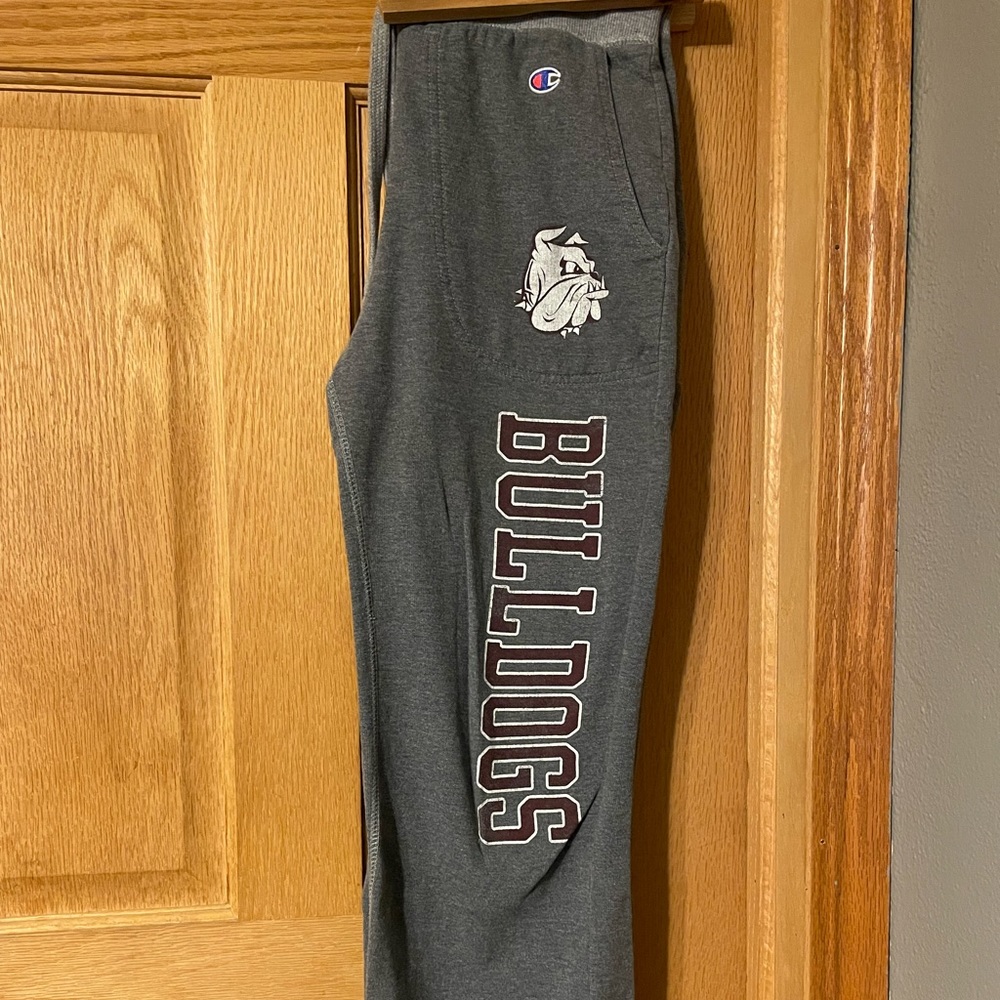 Women’s gray Champion Bulldog sweatpants size small